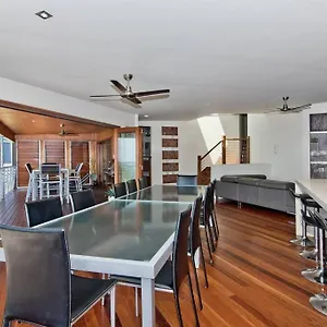 Hilltop Haven Holiday home Tangalooma